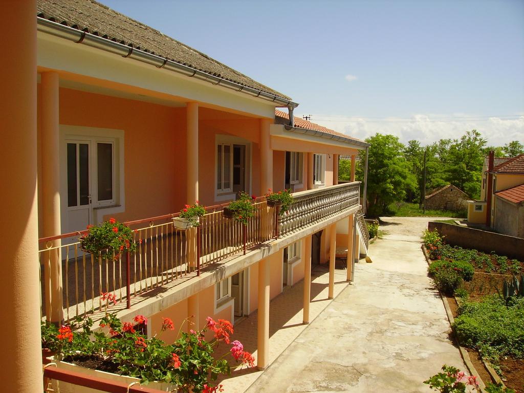 Apartments Anka Privlaka  Exterior photo
